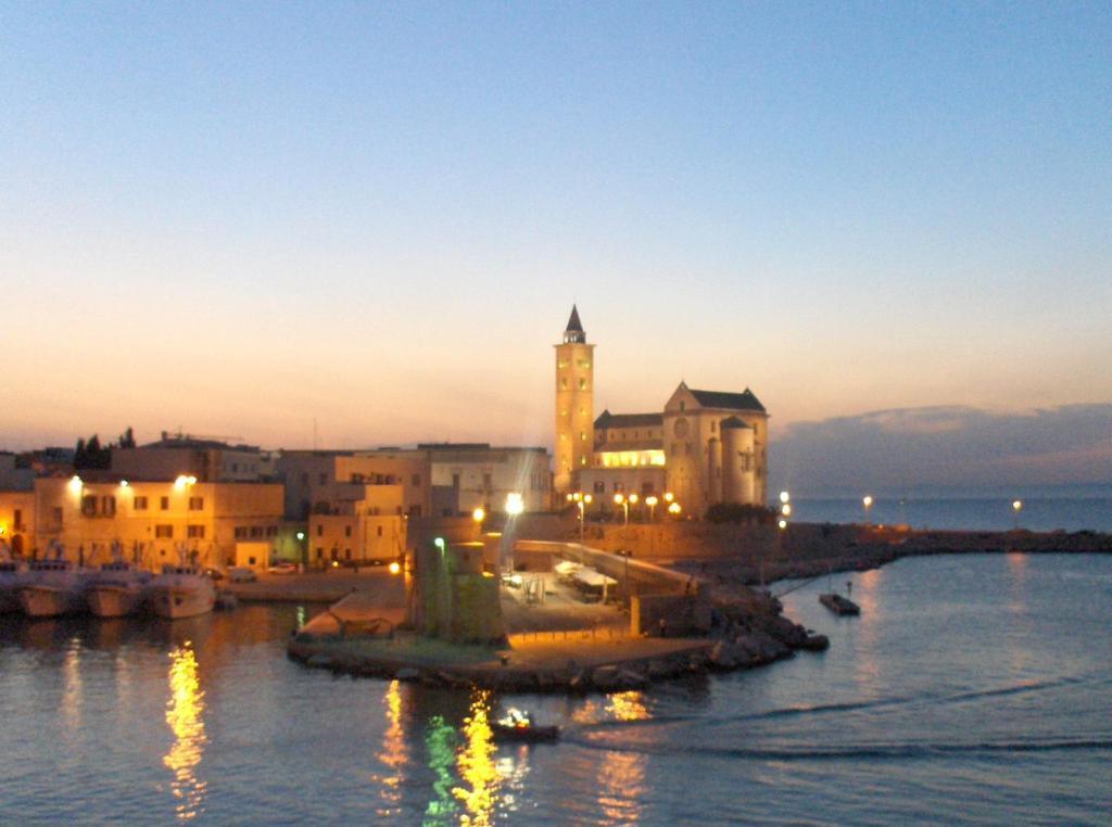 Travel And Living Otel Trani Dış mekan fotoğraf